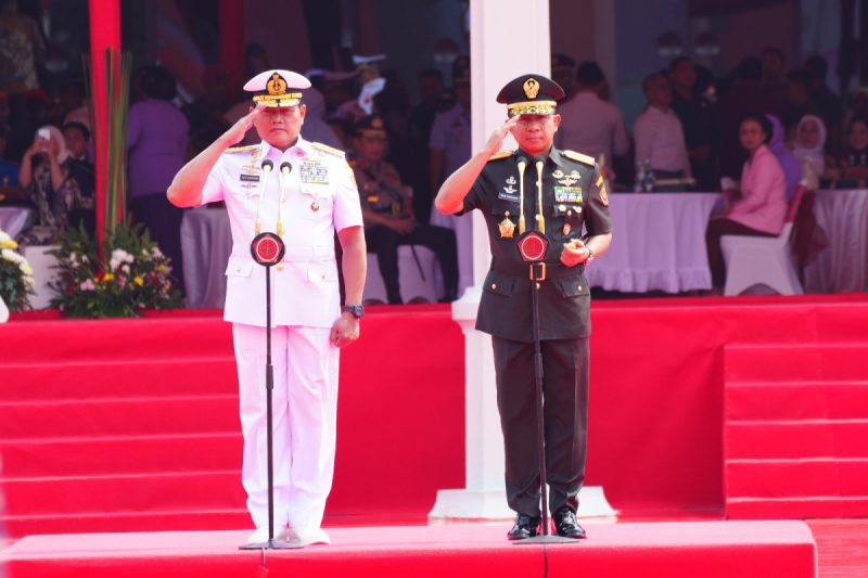 Upacara Sertijab Panglima TNI dari Laksamana TNI Yudo Margono Kepada Jenderal TNI Agus Subiyanto