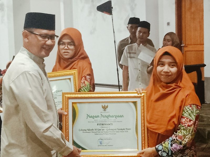 Pj. Walikota Bersama DPRD Berikan Apresisinya Kepada Kafilah Pemenang Lomba MTQ