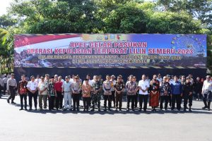 Kapolres Batu Pimpin Apel Gelar Pasukan Ops Lilin Semeru 2023 Jelang Nataru