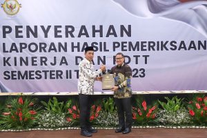 Pj Wali Kota Batu Menerima Laporan Hasil Kinerja dan PDTT Semester II dari BPK RI Perwakilan Jawa Timur