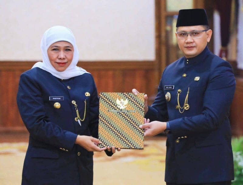 Gubenur Telah Serahkan SK Perpanjangan Masa Jabatan Pj Walikota Batu