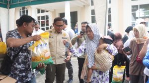 4 Ton Beras dan 480 Liter Langsung Diserbu Warga Desa Pandanrejo