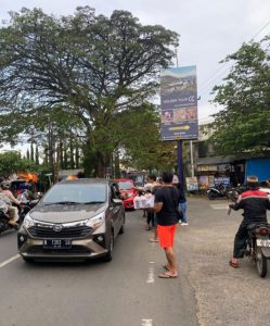 Perkumpulan Marketing Penginapan Batu Berbagi Takjil dan Santunan Anak Yatim