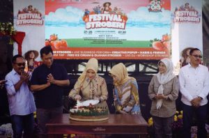 Resmi Dibuka Destinasi Wisata Stroberi Desa Pandanrejo Kota Batu