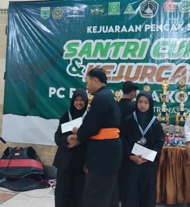 Siapa Gadis Manis Juara 1 Pecak Silat Pagar Nusa Dusun Caru Desa Pendem