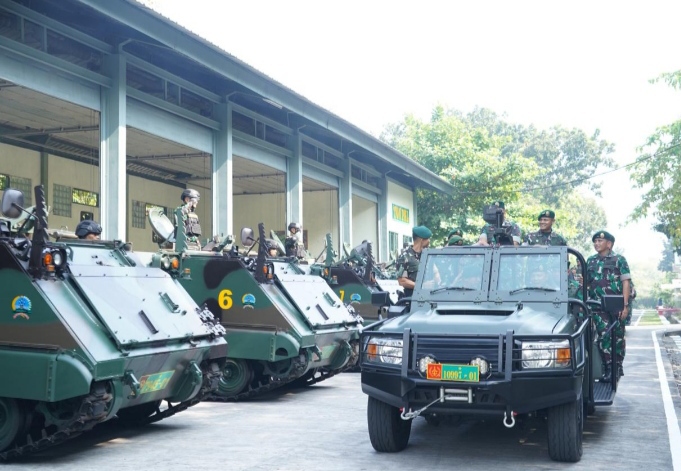 Panglima Divisi Infanteri 2 Kostrad Kunker Brigif 6/Tri Shakti Balajaya