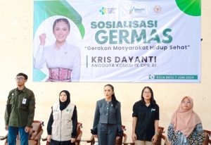 Krisdayanti Anggota DPR RI Komisi IX Sosialisasi GERMAS di Desa Pesanggrahan