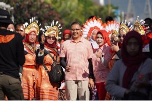 Kostum Menarik Gerak Jalan Sehat Heroik Kota Batu