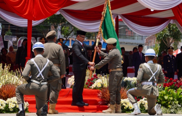 Kirab Pataka Jer Basuki Mawa Beya SIPADAM 2024