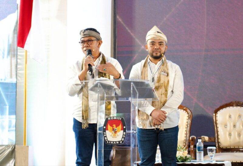 Nurochman -Heli Mengapdi Untuk Kota Batu