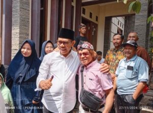 Antusias Masyarakat Sambut Cak Nur di TPS 08 Desa Sumberjo Kota Batu
