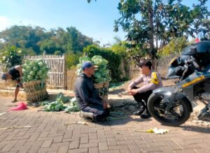 Polres Batu Kunjungi Warga Pastikan Keamanan Pasca Pilkada