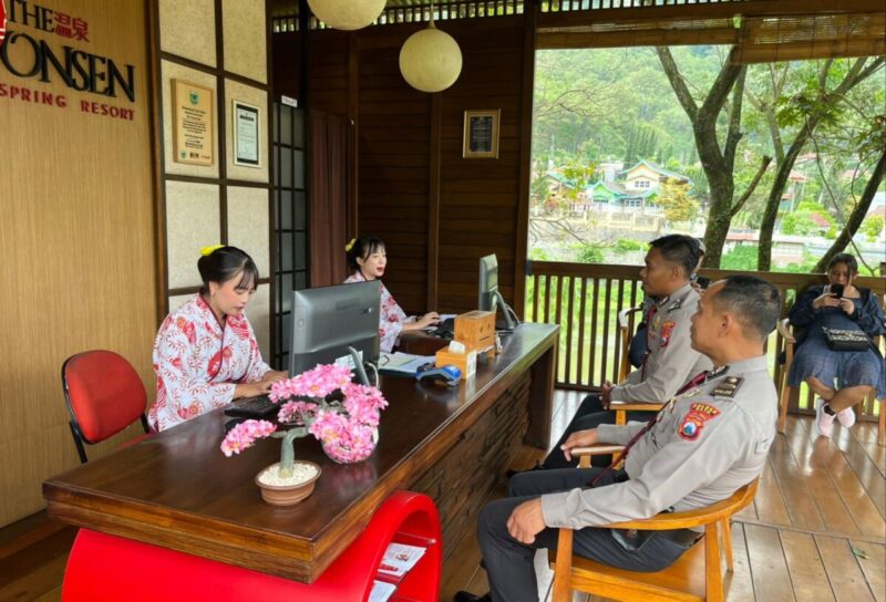 Tingkatkan Keamanan, Polres Batu Patroli Lokasi Wisata Kota Batu