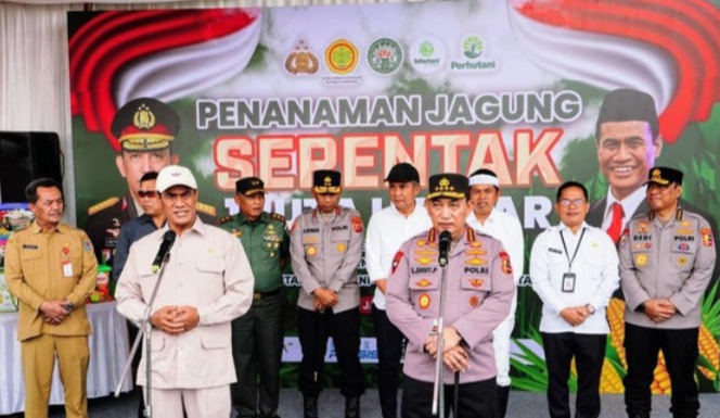 Mentan Apresiasi Polri Tanam Jagung 1 Juta Hektar Serentak