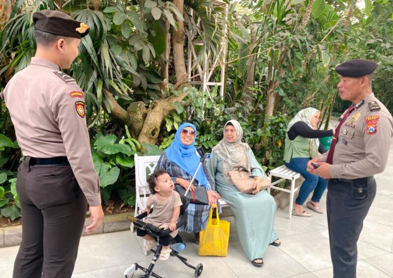 Polres Batu Libatkan Polpar Untuk Melayani Pengunjung