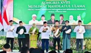 Presiden Berikan Penghargaan Atas Dedikasi Muslimat NU