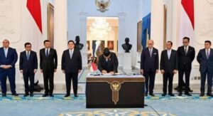 Presiden Tandatangani Tiga Produk Hukum Investasi Nasional