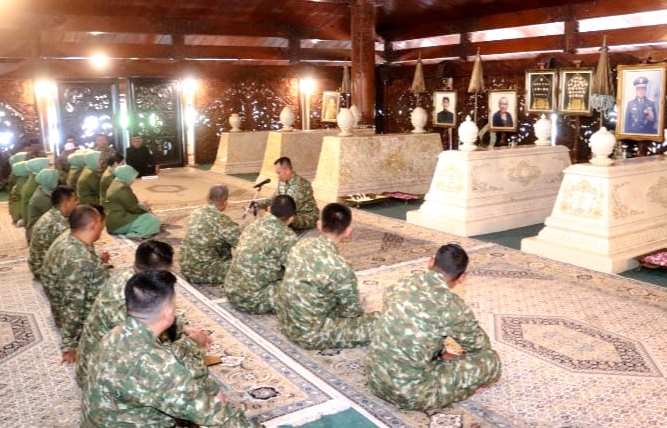 Kostrad Ziarah ke Jenderal Besar TNI, Presiden Soeharto Dalam HUT Kostrad