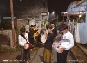 Lestarikan Tradisi Budaya Bangunkan Sahur Keliling Desa