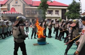 Jelang Hari Buruh Internasional Polres Batu Gelar Dalmas