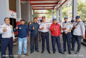 Dishub dan Jukir Tata Kendaraan Dalam Hari Pendidikan Nasional