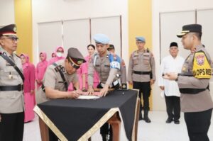 Rotasi Jabatan di Polres Batu Perkuat Soliditas Internal