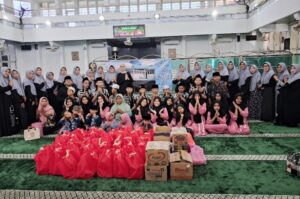Santunan Anak Yatim dan Dhuafa Oleh Pengajian Nurul Hikmah