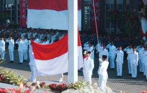 Upacara Pengibaran Bendera Peringati HUT ke-80 RI di Kota Batu