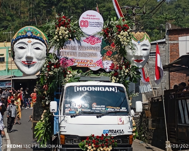 Seni topeng Malangan juga ditampilkan sehingga turut serta melestarikan budaya