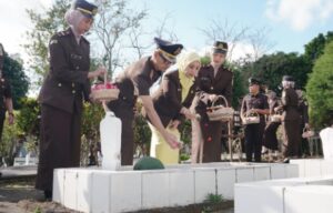 Teladani Nilai Kepahlawanan, Kejari Batu Gelar Ziarah di HUT Ke-80 Kejaksaan RI