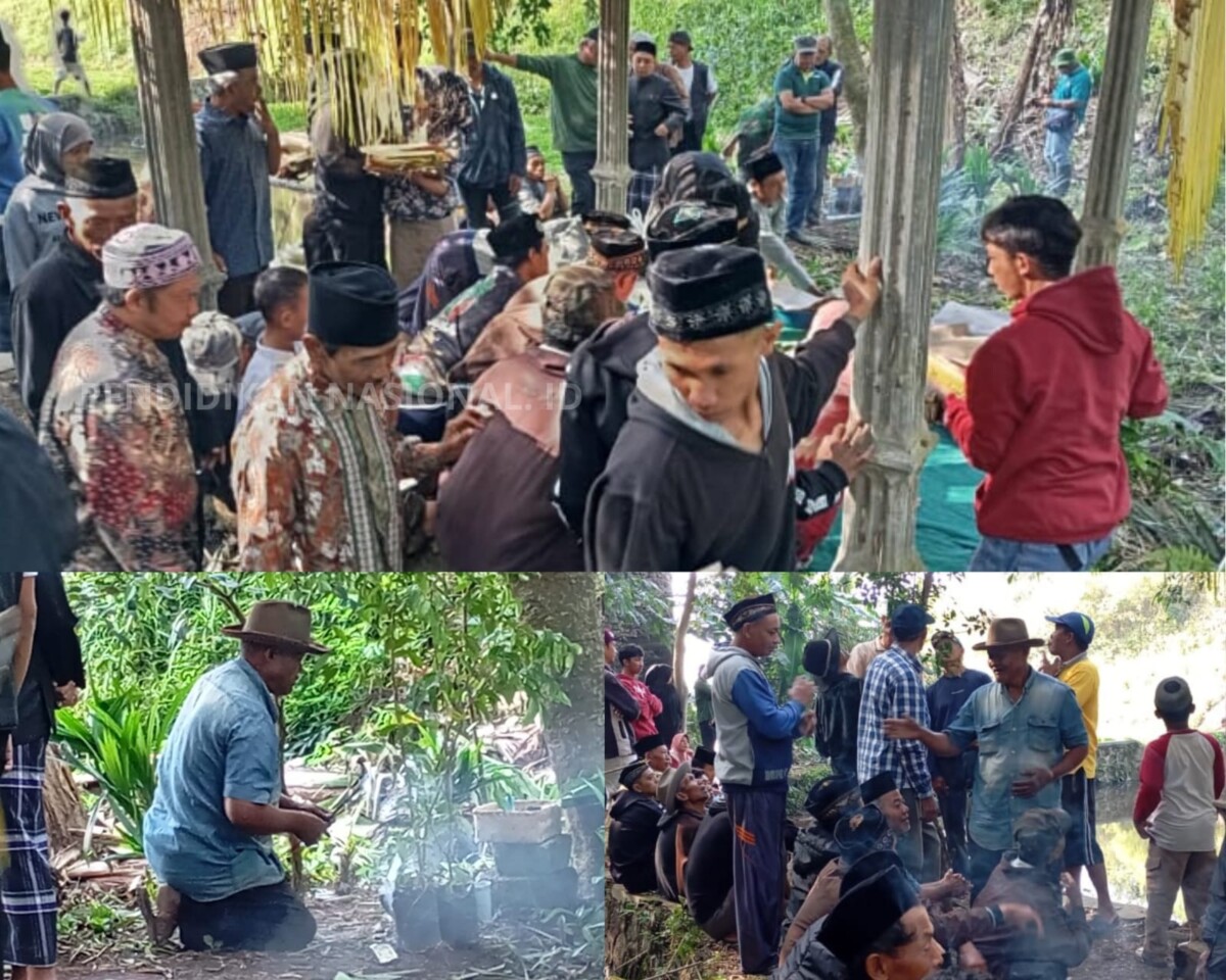 Warga masyarakat saat selamatan diarea sumber air Rebun