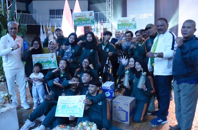 Atlet pelatih kontingen Kota Batu peraih 113 medali Porprov IX Jawa Timur 2025