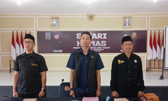 Ketua PSHT Cabang Kota Malang, Perwakilan Humas Pusat Madiun dan Ketua PSHT cabang Malang Kabupaten 