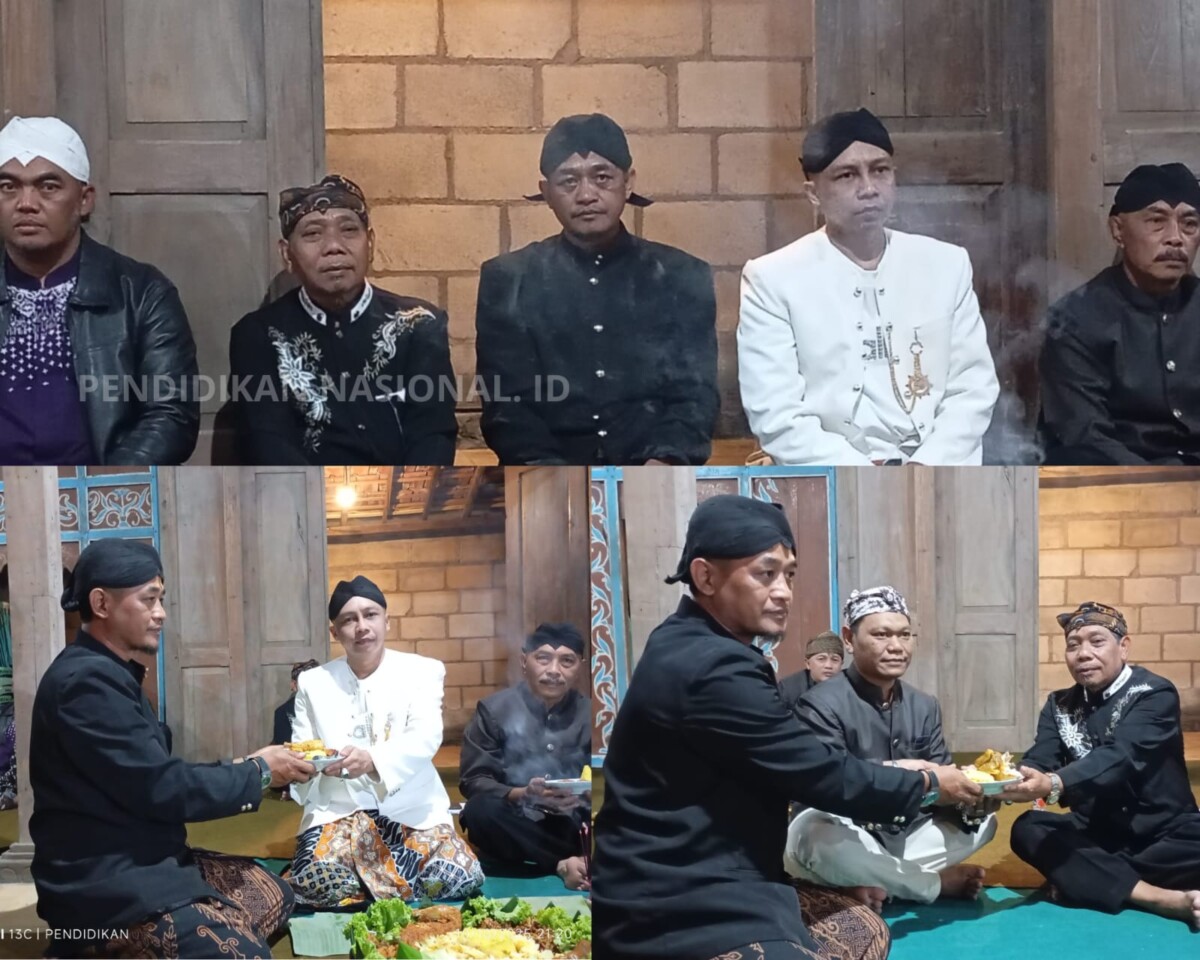 Ketua Umum PPBN ketika memberikan tumpeng kepada Pembina dan Ketua adat Desa Giripurno
