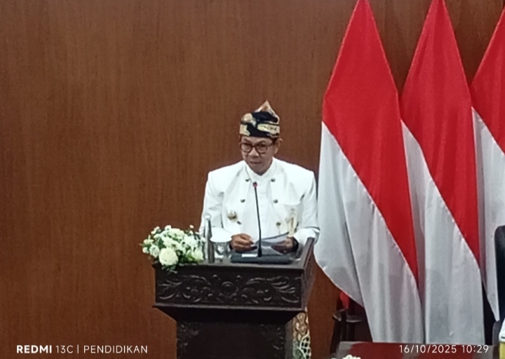 Wali Kota Batu ketika memaparkan 