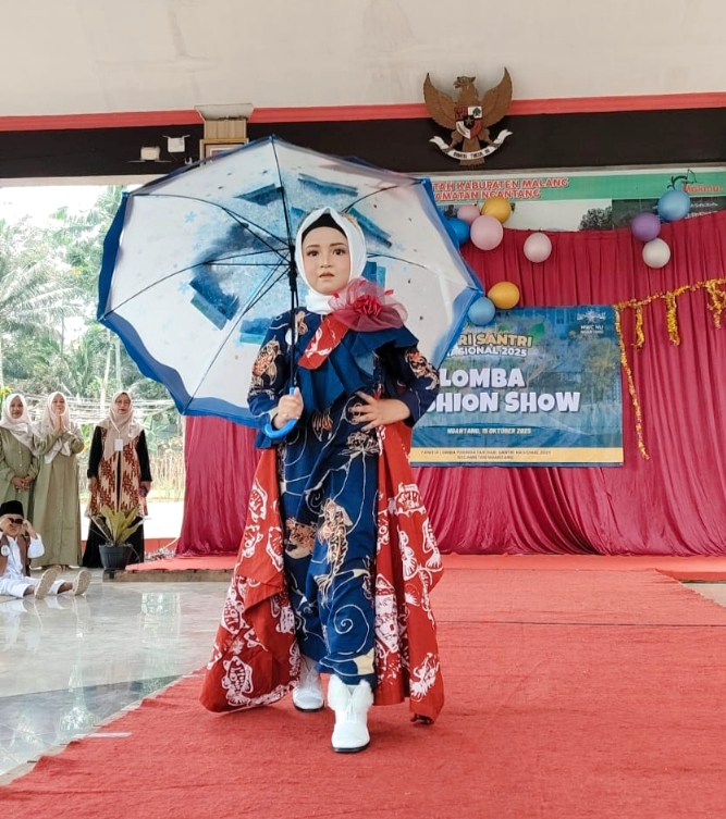 Dari Ide Hingga Jahitan Dedikasi Santri PAUD-TK di Lomba Busana Muslim HSN Ngantang