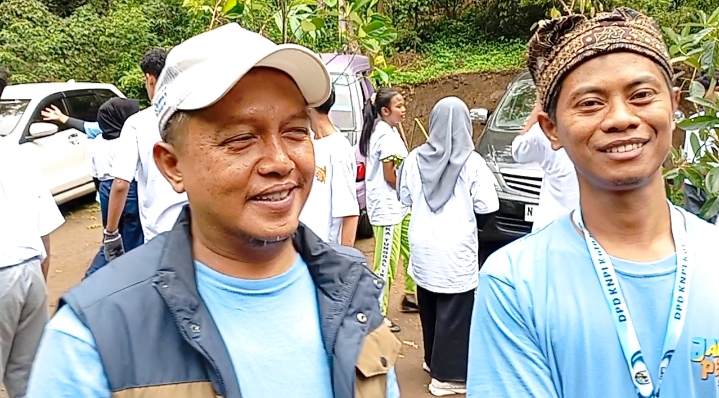 Tim penghijauan DPD KNPI Kota Batu