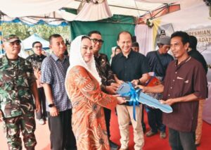 Bupati Cen Sui Lan Resmikan Perumahan Swadaya, Lanud RSA Turut Hadir Beri Dukungan