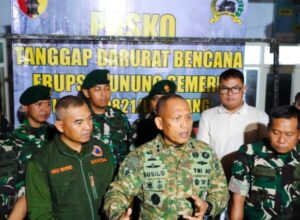 Mayjen TNI Susilo Tinjau Langsung Lumajang, Pastikan Sinergi Tangani Bencana Semeru