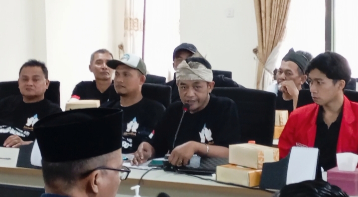 Ketua APSMAF, Robiyan ketika memaparkan