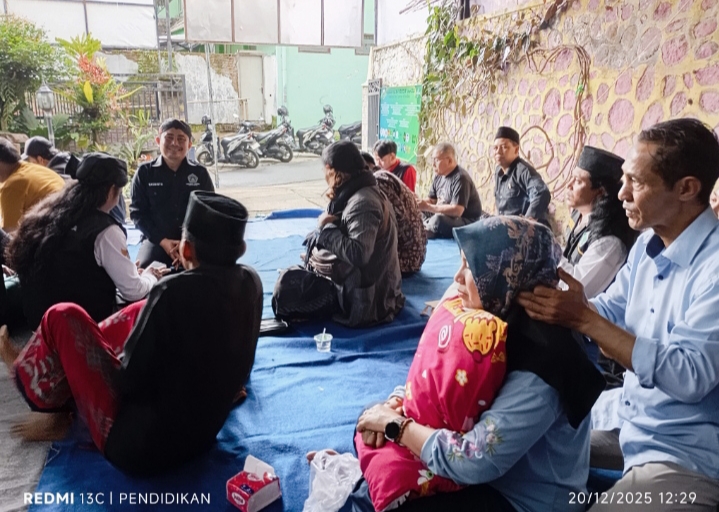 Salah satu peserta Milati mengikuti pengobatan tradisional