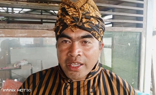 Kepala Desa Sumbergondo ketika di lokasi Festival Njenang