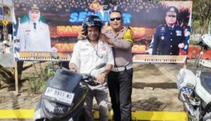 Tingkatkan Keselamatan Berkendara, Kasat Lantas Natuna Tunjuk IWOI Sebagai Duta Helm