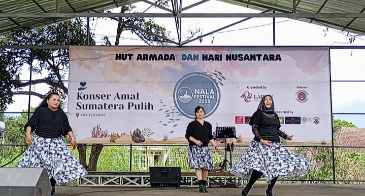 Line Dance IKELDA Batu dengan di iringi lagu Sabda Cinta