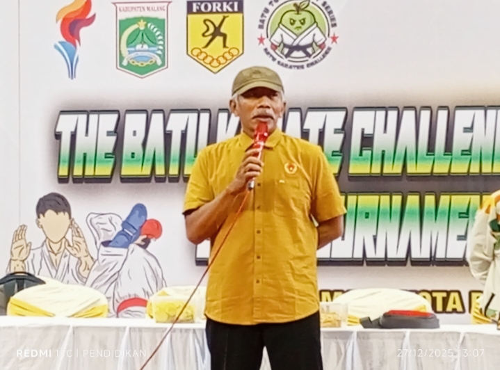 Wakil Ketua I KONI Kota Batu ketika memberikan sambutanya