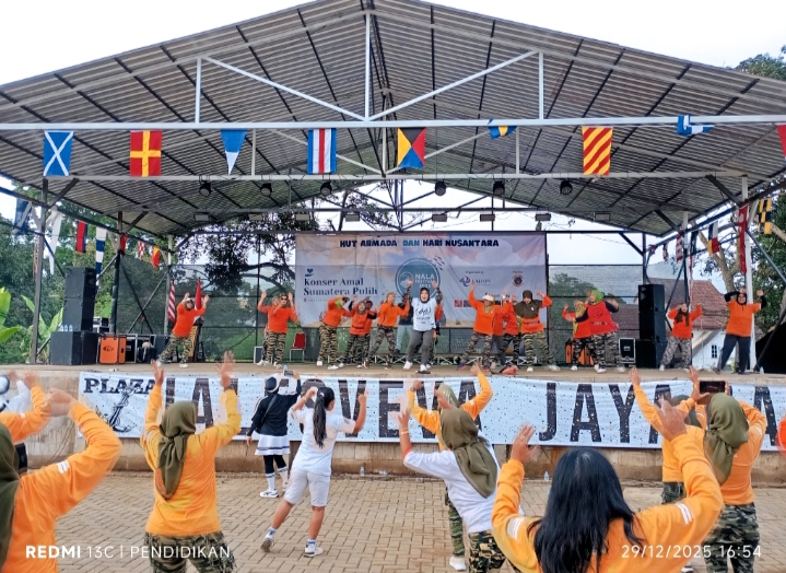 Senam yang dilakukan oleh kelompok KPS dengan penuh semangat dan enerjik