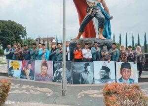 Sarbumusi PCNU Batu Gelar Kirab Haul Gus Dur, Ajak Warga Jaga Pluralisme