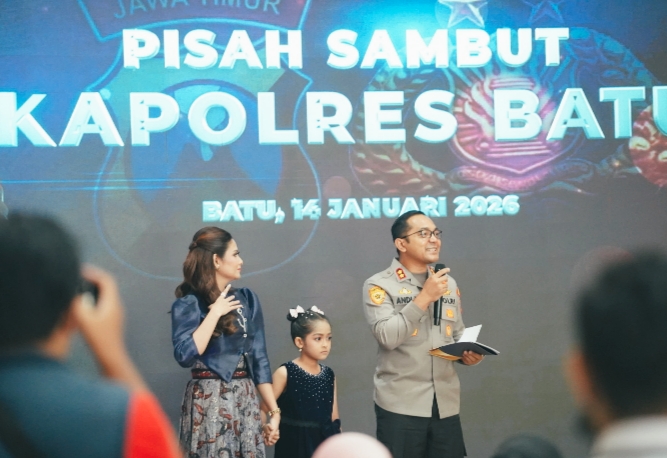 Kapolres Batu AKBP Andi Yudha Pranata menyampaikan pidato perpisahan usai memimpin selama 19 bulan, di hadapan jajaran Polres dan Forkopimda Kota Batu