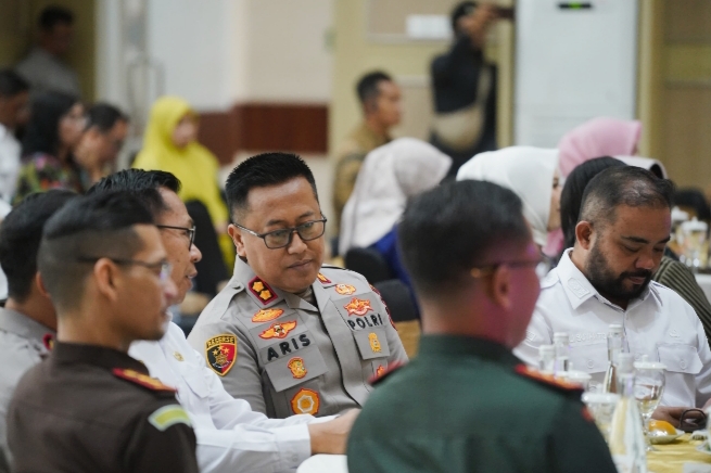 Kapolres Batu yang baru ketika bersama jajaran Forkopimda