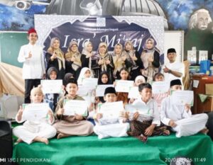 Dari Ngaji Pagi hingga Lomba Menulis, Isra’ Miraj di SDN Songgokerto 01 Penuh Makna